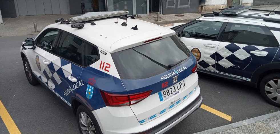 Detenido en Ribeira un individuo al que retuvieron los inquilinos de una vivienda en la que entró a robar con ellos dentro