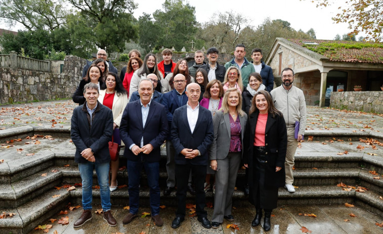 Concluye el taller de hostelería Mar de Santiago con varios de los veinte alumnos ya empleados