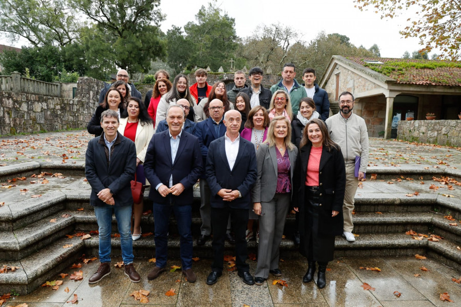 Concluye el taller de hostelería Mar de Santiago con varios de los veinte alumnos ya empleados