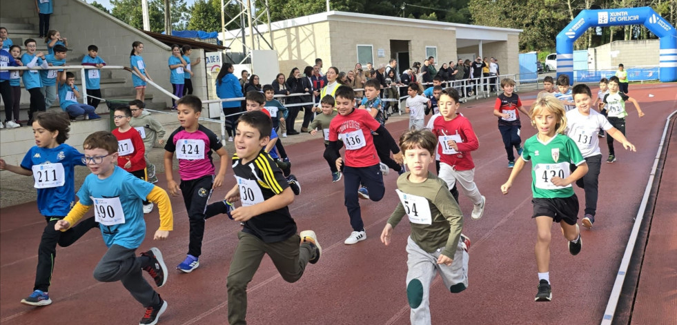 La fase del cros de los centros educativos de Boiro del programa Xogade contó con 390 de los 476 niños inscritos