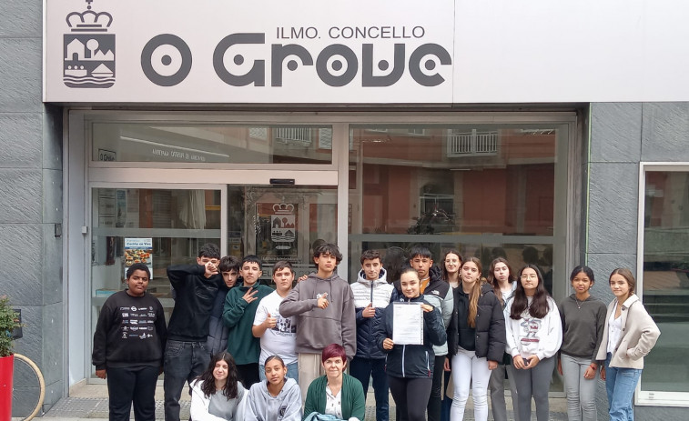 El alumnado del IES Monte da Vila de O Grove busca crear un bono estudiantil para acudir al auditorio