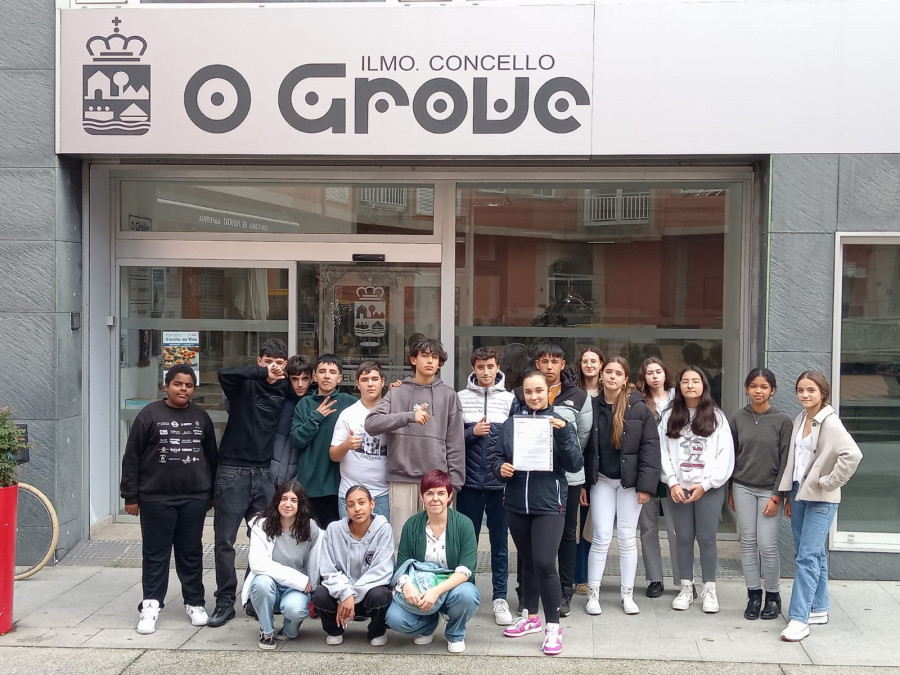 El alumnado del IES Monte da Vila de O Grove busca crear un bono estudiantil para acudir al auditorio