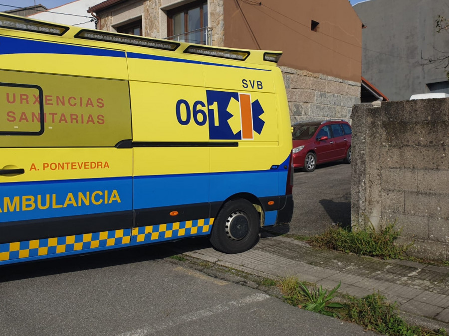 Un hombre pierde dos dedos en un accidente laboral en Cambados