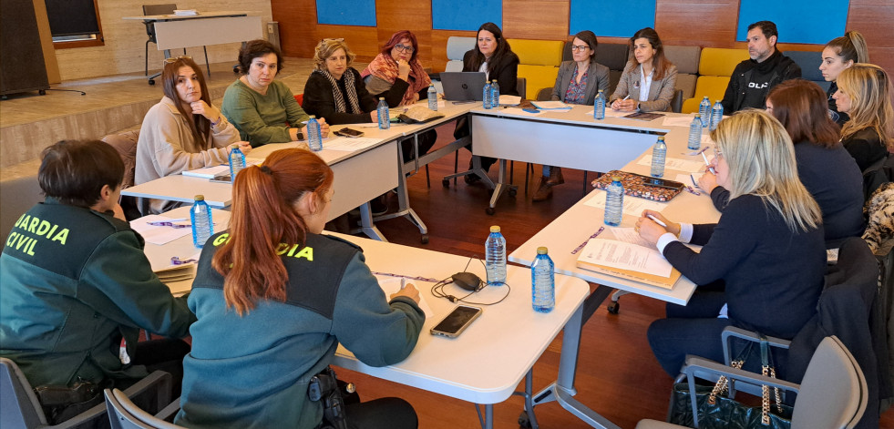 Guardia Civil y Policía Local realizan el seguimiento de 23 casos de víctimas de violencia machista en A Pobra