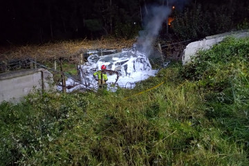 Incendio coche ribadumia