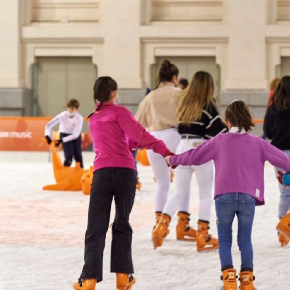 Ribeira contará desde el día 5 de diciembre hasta el 12 de enero con una pista de hielo de patinaje en el Malecón