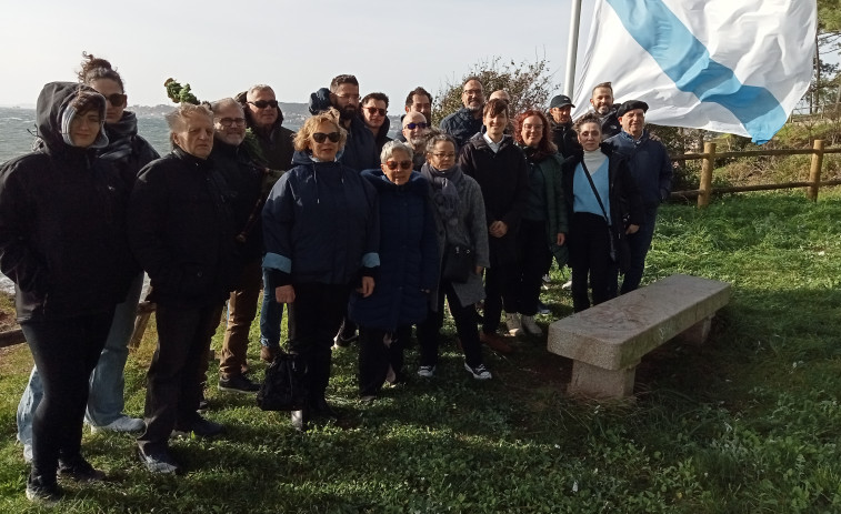 BNG y Vía Galega honran en Ribeira el legado de las Irmandades da Fala en un homenaje a la lengua y cultura gallegas