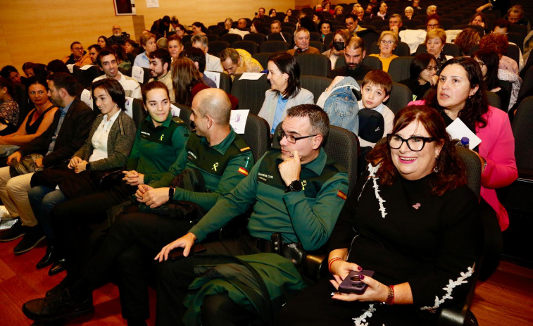 La Gala de Esmar reconoce a los agentes de la Guardia Civil en Viogén