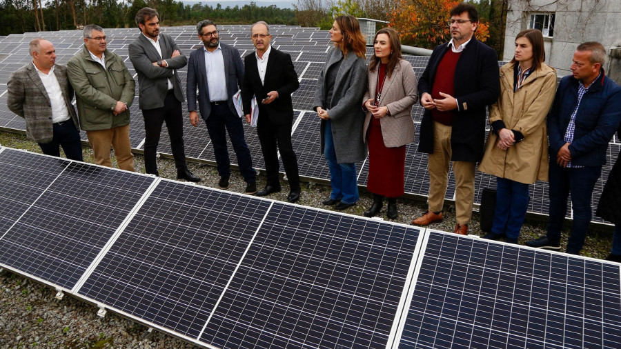 O Salnés prevé ahorrar 180.000 euros al año en energía con su nueva planta solar y una red neuronal artificial en el bombeo del agua