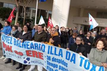 Protestas frente al balneario la toja