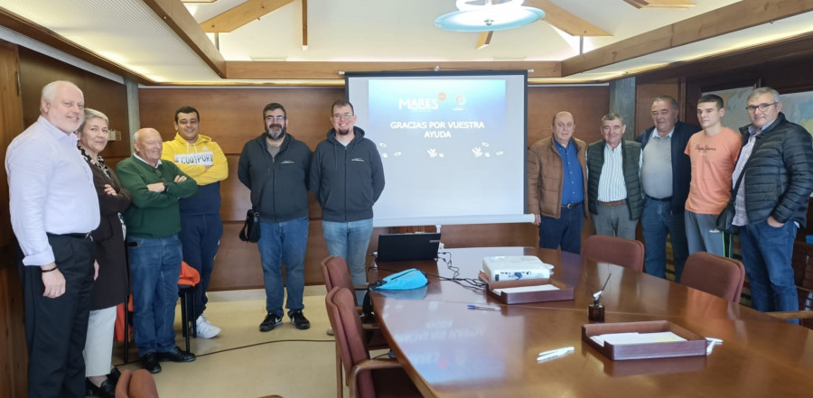 Los barcos de la Cooperativa Santa Eugenia de Ribeira recogieron este año unos 1.400 kilos de basura marina