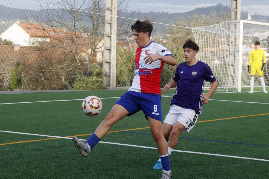 El Arosa Juvenil sigue acumulando bajas sensibles para enfrentarse al Real Avilés