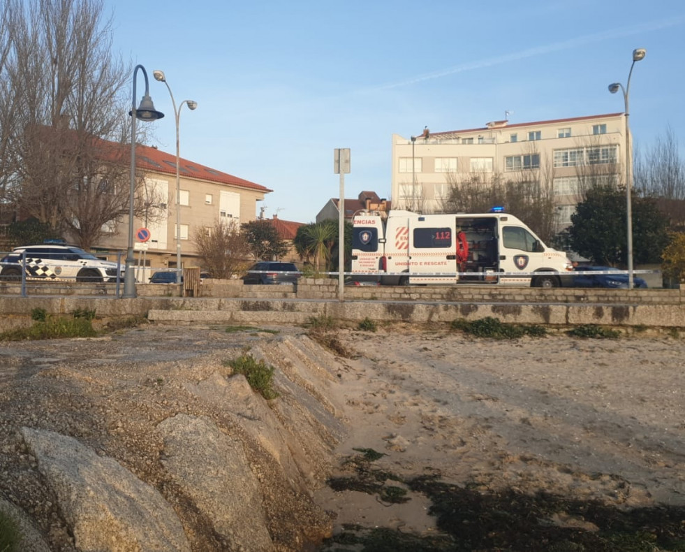 Mujer muerta fallecida cadáver cuerpo mar cambados