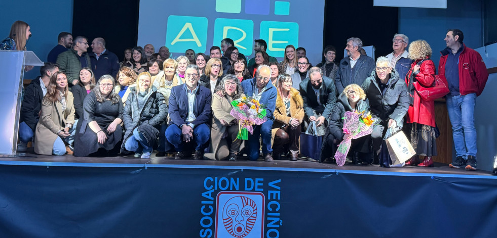 La patronal local homenajea a las firmas la Boutique Pasarela y el Centro Veterinario Rianxo en su Encontro Empresarial