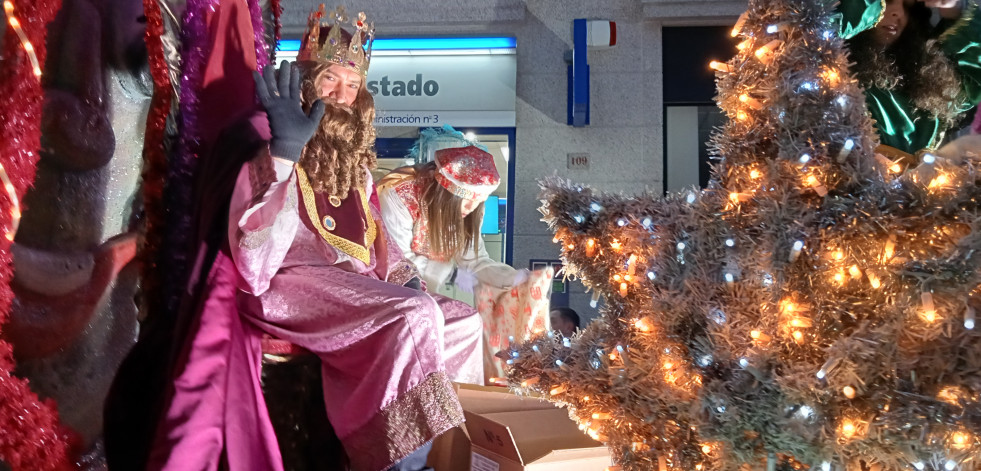 Adjudican el diseño y producción de las seis carrozas de la Cabalgata de Reyes en Ribeira por 32.549 euros