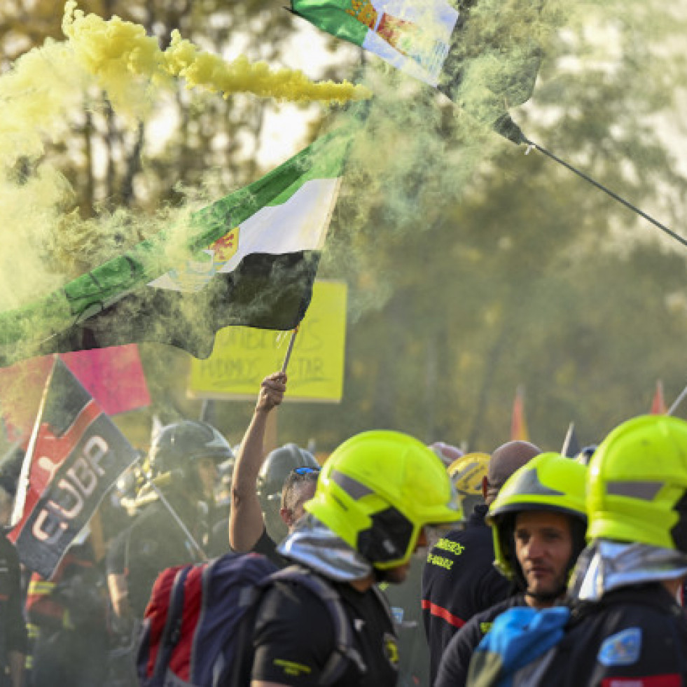 Los bomberos piden una ley de coordinación ante catástrofes como la DANA