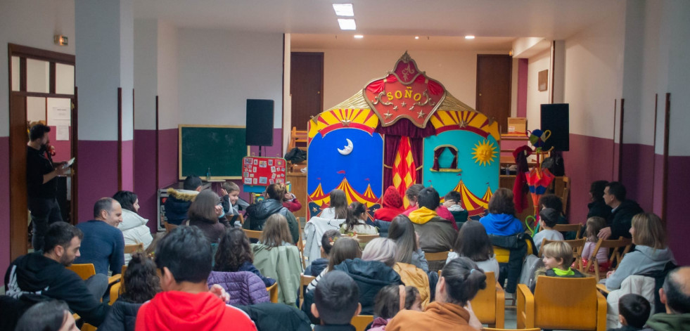 O Piñeiriño programa teatro, música en directo y recogida de alimentos para estas Navidades