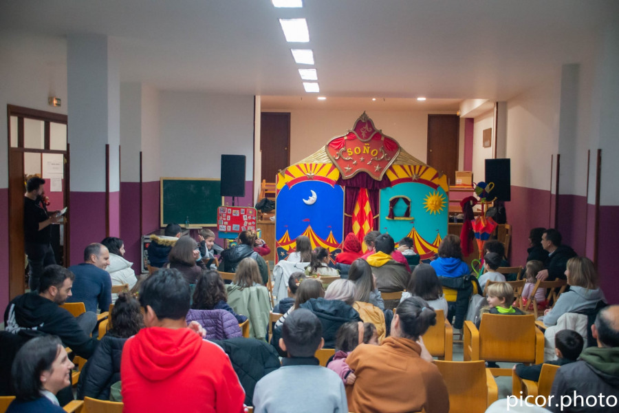 O Piñeiriño programa teatro, música en directo y recogida de alimentos para estas Navidades