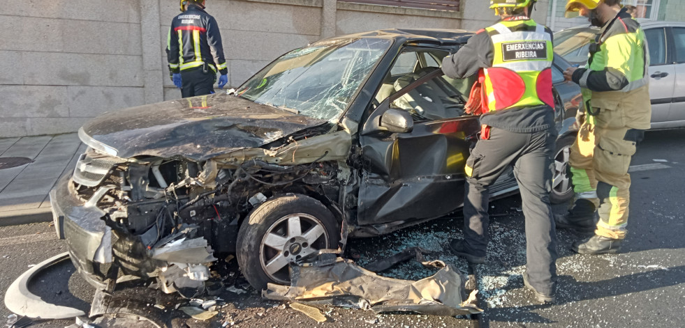 Reclaman medidas de calmado de tráfico en la Avenida de Ferrol de Ribeira tras dos brutales colisiones frontales