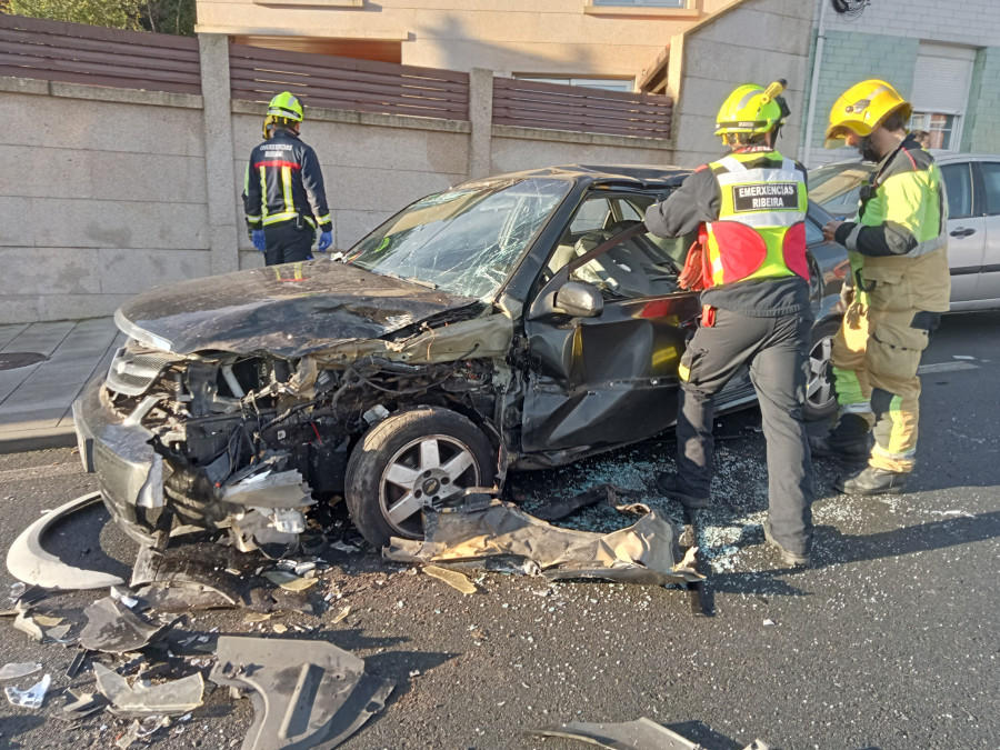 Reclaman medidas de calmado de tráfico en la Avenida de Ferrol de Ribeira tras dos brutales colisiones frontales