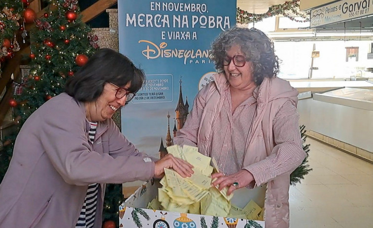 Charo Vázquez gana el viaje a Eurodisney de la campaña comercial de noviembre en A Pobra