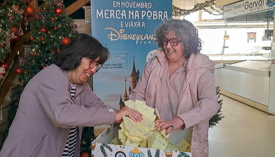 Charo Vázquez gana el viaje a Eurodisney de la campaña comercial de noviembre en A Pobra