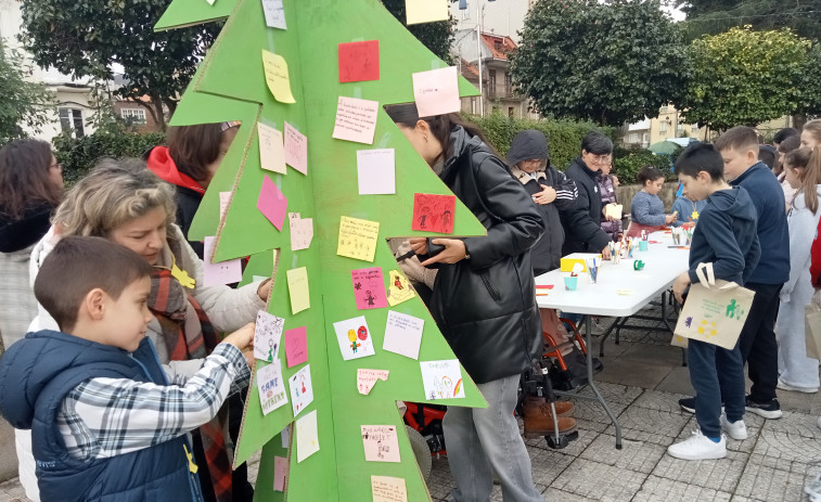 Unas 400 personas asisten a la fiesta de Ambar para decir que no son invisibles y normalizar la diversidad