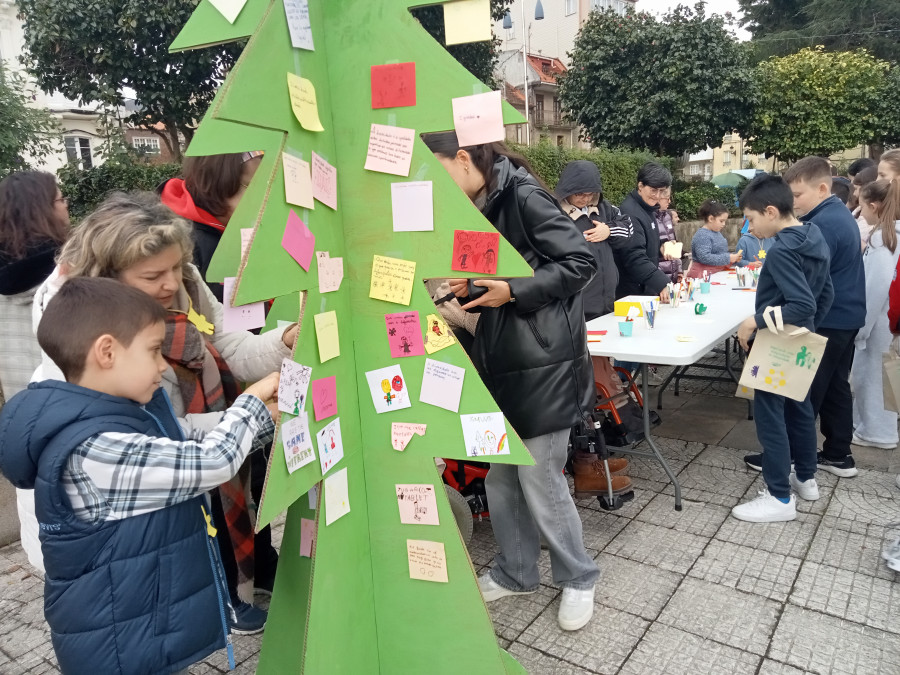 Unas 400 personas asisten a la fiesta de Ambar para decir que no son invisibles y normalizar la diversidad