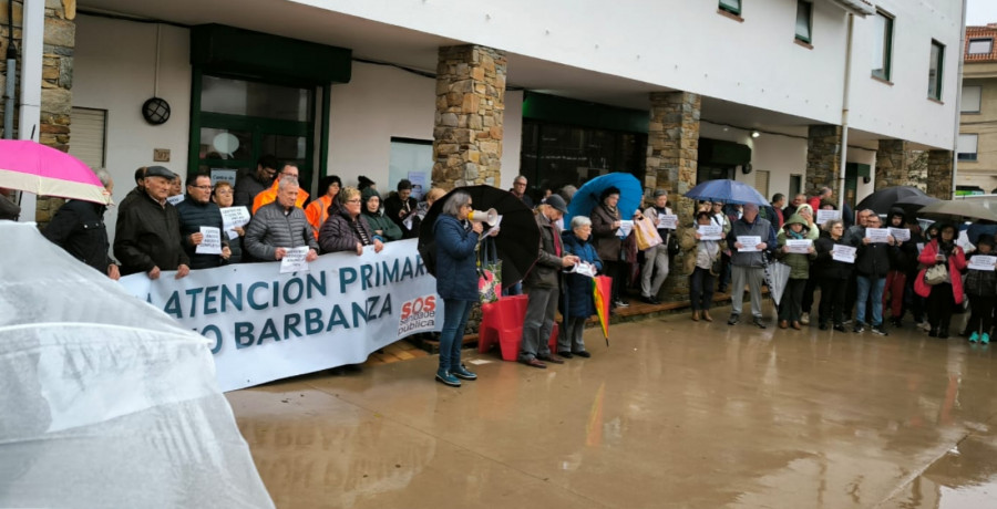 Aguiño inicia una recogida de firmas para exigir la cobertura 100% de sus dos plazas de médicos