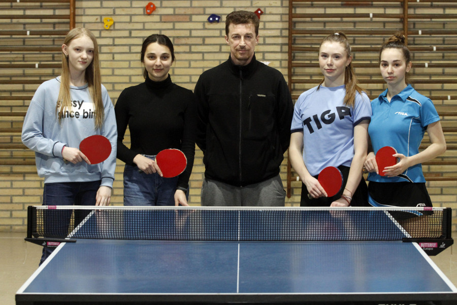 El Cambados Tenis de Mesa acerca el lunes el deporte femenino al CEIP de Santo Tomé con Anna Miklukha