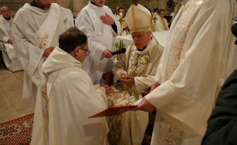 El rianxeiro Pascual Abalo fue ordenado sacerdote después de más de 25 años de fraile en el Monasterio de Oseira