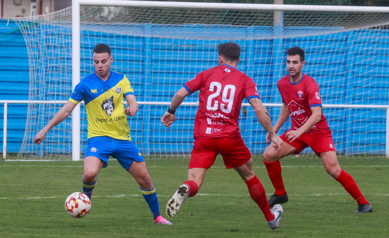 Álex García da la victoria al Umia en el derbi de Burgáns (0-1)