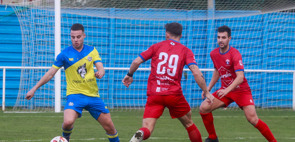 Álex García da la victoria al Umia en el derbi de Burgáns (0-1)