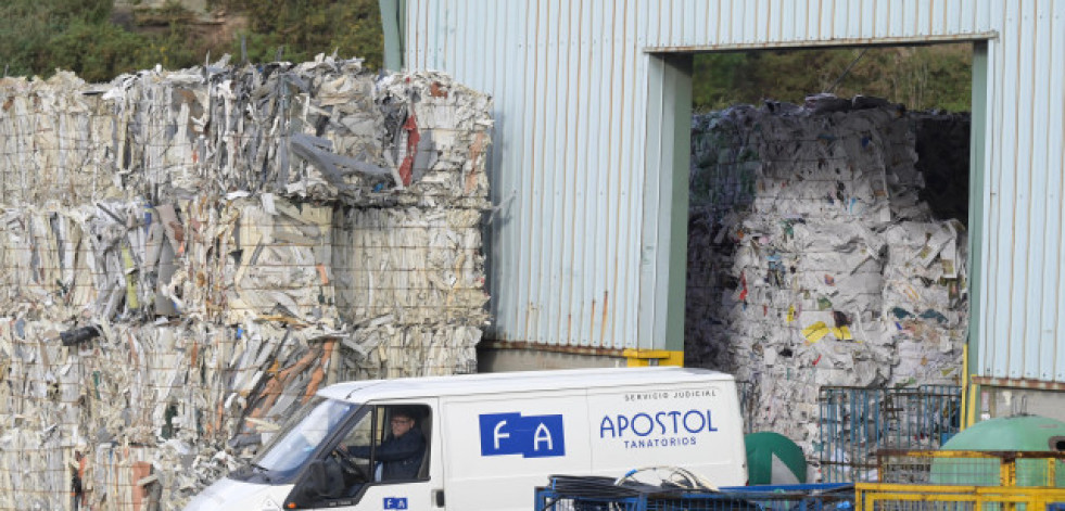 Hallado un cadáver en un contenedor de papel de A Coruña