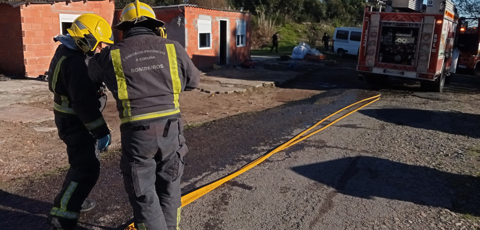 Registrado un incendio en una chabola en el poblado de A Conlleira, en Ribeira