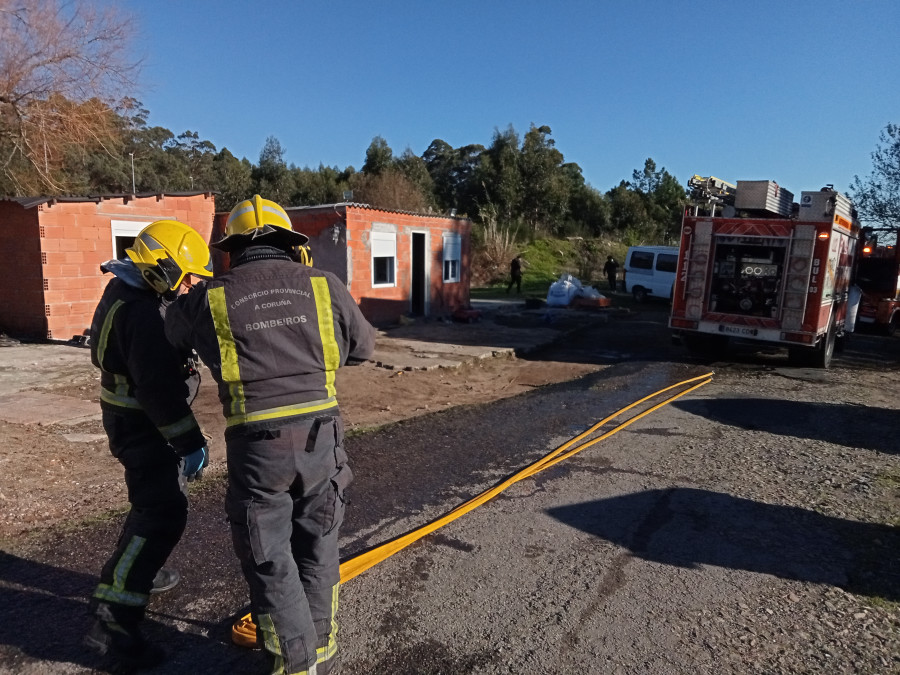 Registrado un incendio en una chabola en el poblado de A Conlleira, en Ribeira