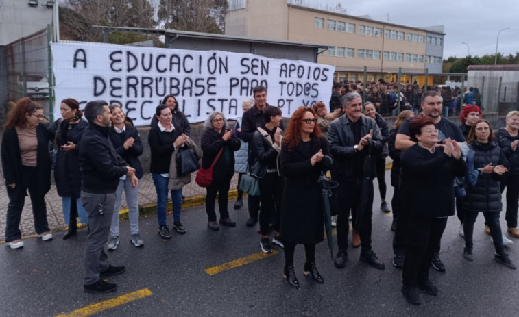 La Xunta garantiza la “correcta atención educativa” en los CEIP de Abanqueiro y Praia Xardín y el IES A Cachada