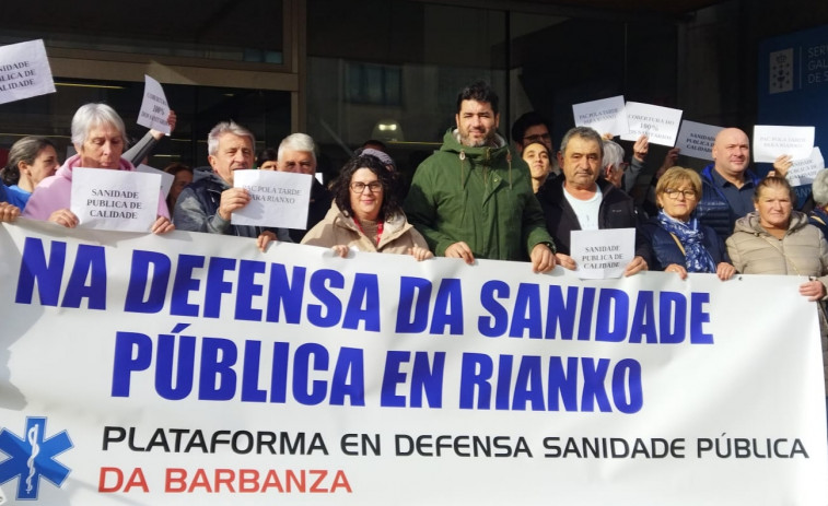 Suspenden las concentraciones de protesta por la falta de médicos y en demanda de un PAC de tarde en Rianxo