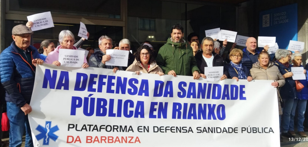 Suspenden las concentraciones de protesta por la falta de médicos y en demanda de un PAC de tarde en Rianxo