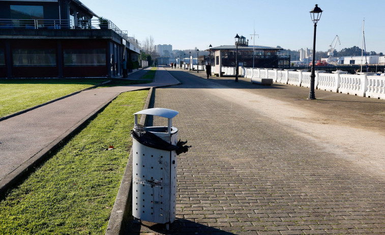 El Concello de Vilagarcía deja de recoger la basura industrial y reclama la  implicación de los locales de la TIR