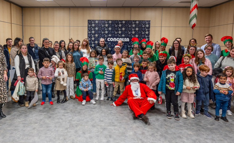 Noa Barreiro, Carolina Comesaña y Elina Santos ganan el concurso de postales de Navidad de Congalsa