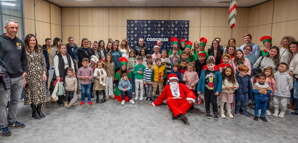 Noa Barreiro, Carolina Comesaña y Elina Santos ganan el concurso de postales de Navidad de Congalsa