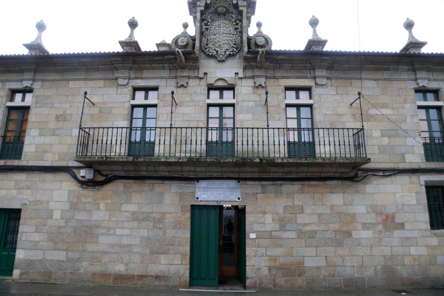 El asilo culmina el traslado de residentes y monjas y pone fin a 85 años de historia en Cambados