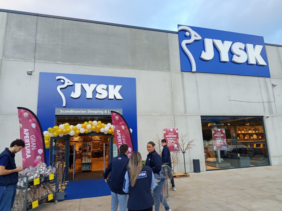 Jysk inaugura su tienda en Sanxenxo con descuentos del 25% en sus productos