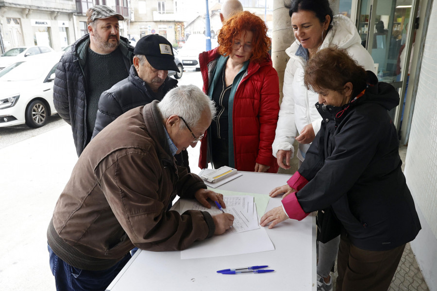 El cuatripartito de Cambados reúne en enero a la comisión del pacto tras el cisma abierto por la moción del asilo