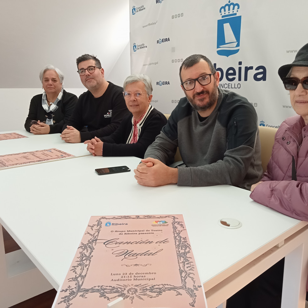 El Grupo Municipal de Teatro de Ribeira ofrecerá el lunes en el auditorio una lectura dramatizada de 