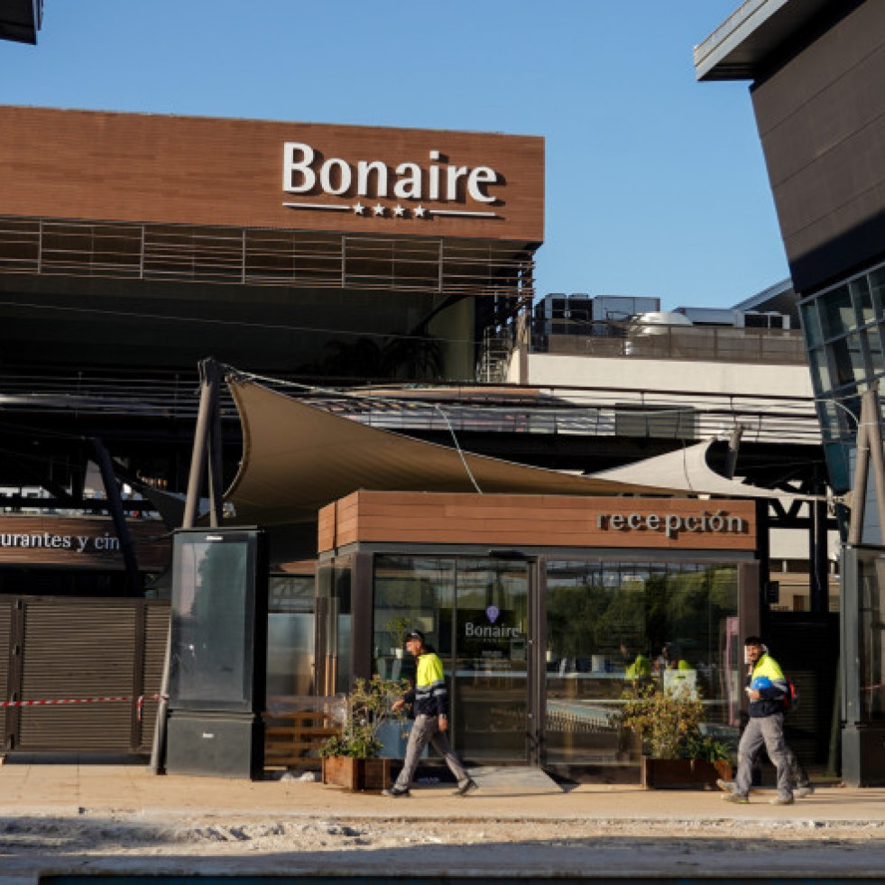 El 48.020 deja 200.000 euros en el centro comercial Bonaire arrasado por la dana