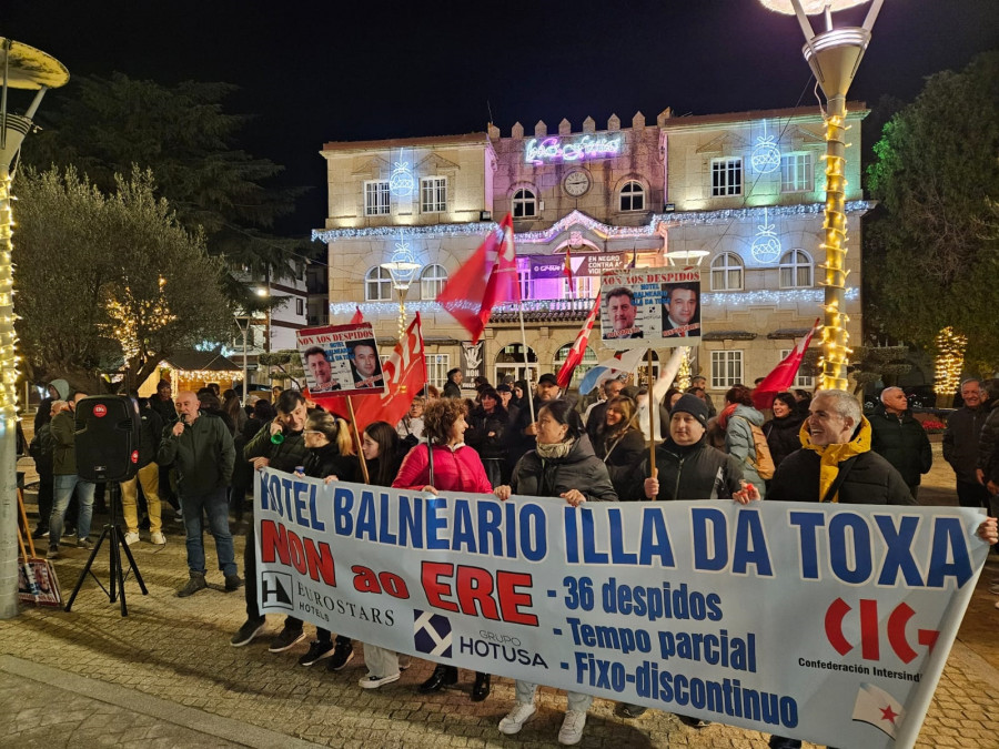 Trabajadores del Balneario de La Toja reciben las cartas de despido que se harán efectivos en enero