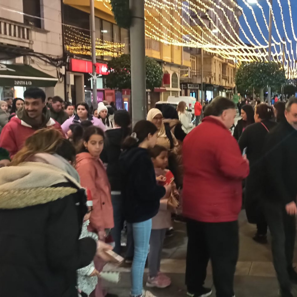 Los niños mecos entregan sus cartas a Papá Noel y disfrutan de una especial chocolatada