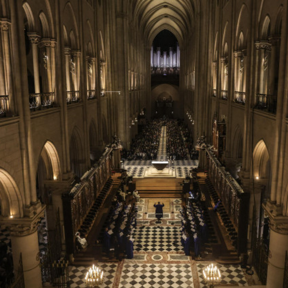 La misa del gallo vuelve a Notre Dame de París